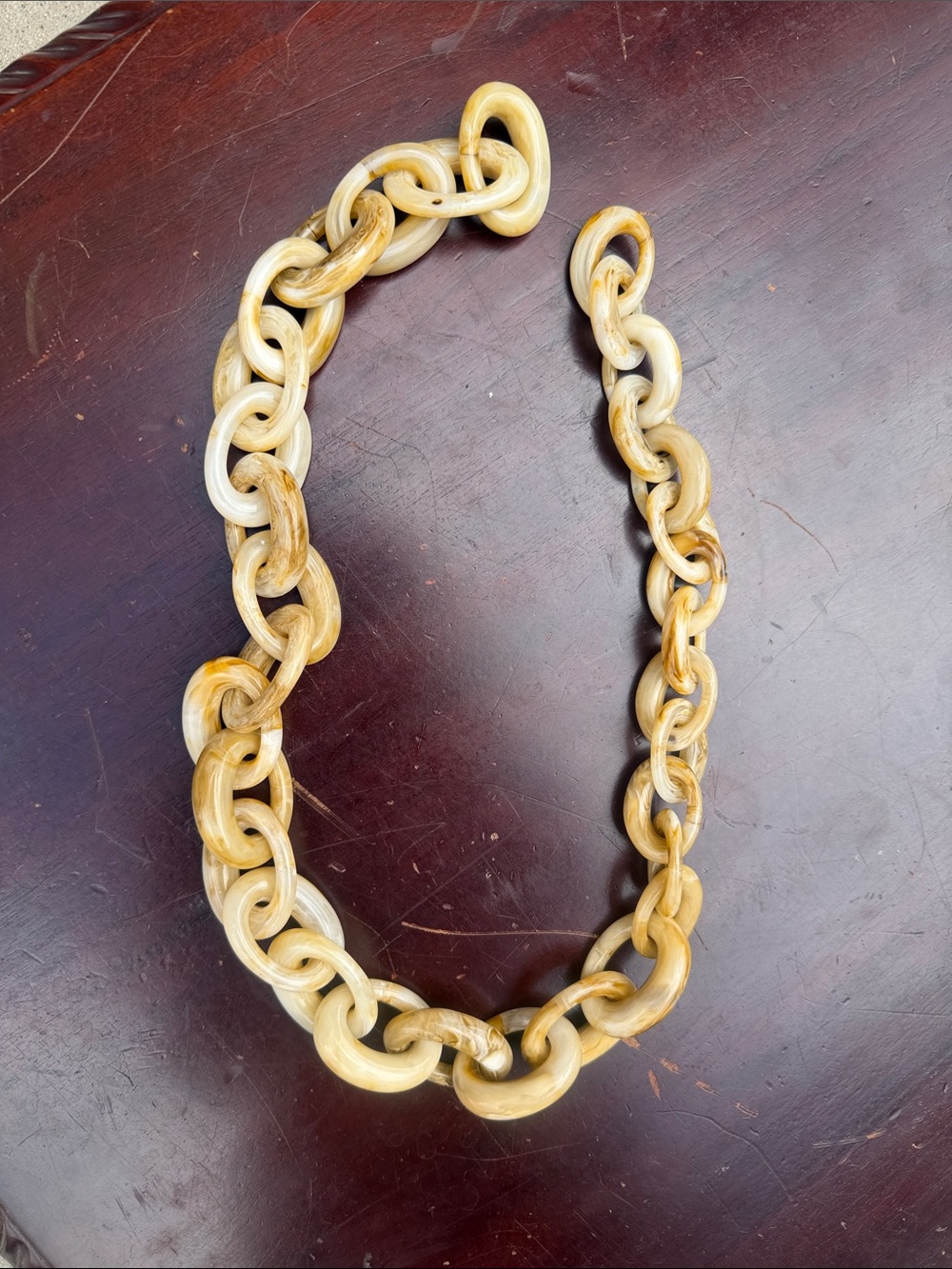 Chunky Vintage Neutral Tortoise-chain Link Statement Necklace - acrylic resin